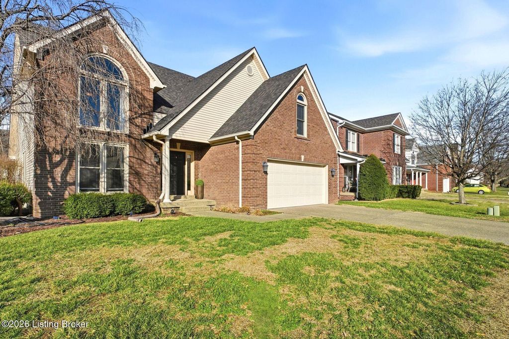 Photo of 10001 Spring Gate Dr, Louisville, KY 40241 (MLS # 1712574)