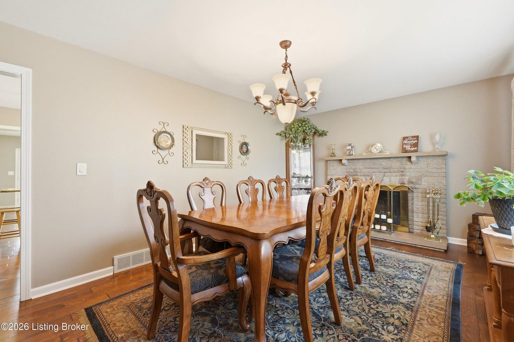 Photo of 7801 Tip Top Ln, Louisville, KY 40219 (MLS # 1715048)