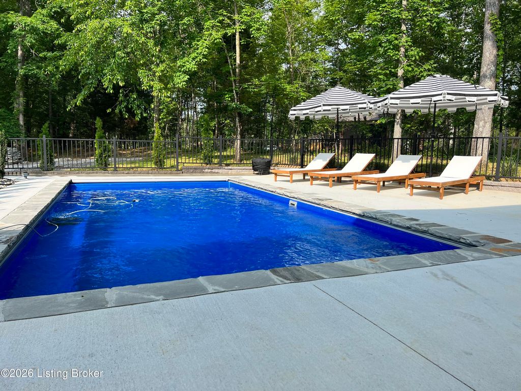 Photo of 175 Falls Ln, Leitchfield, KY 42754 (MLS # 1710834)