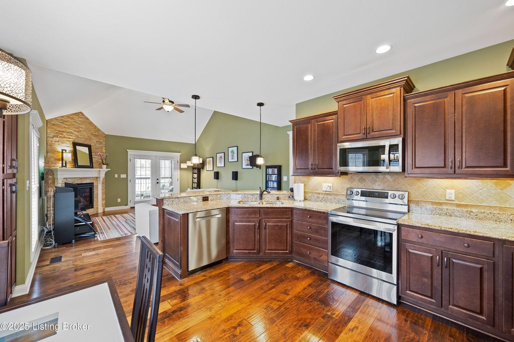 Photo of 11101 Pebble Creek Dr, Louisville, KY 40241 (MLS # 1705044)