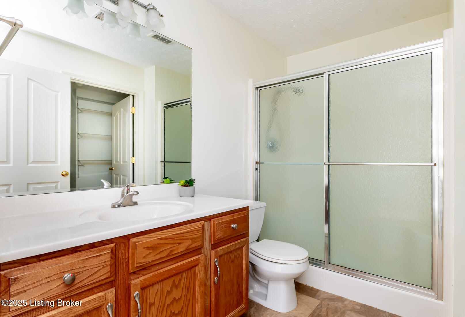 6618 Woods Mill Dr, Louisville, Kentucky image 35