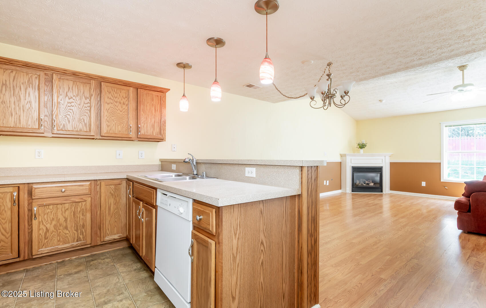 6618 Woods Mill Dr, Louisville, Kentucky image 12