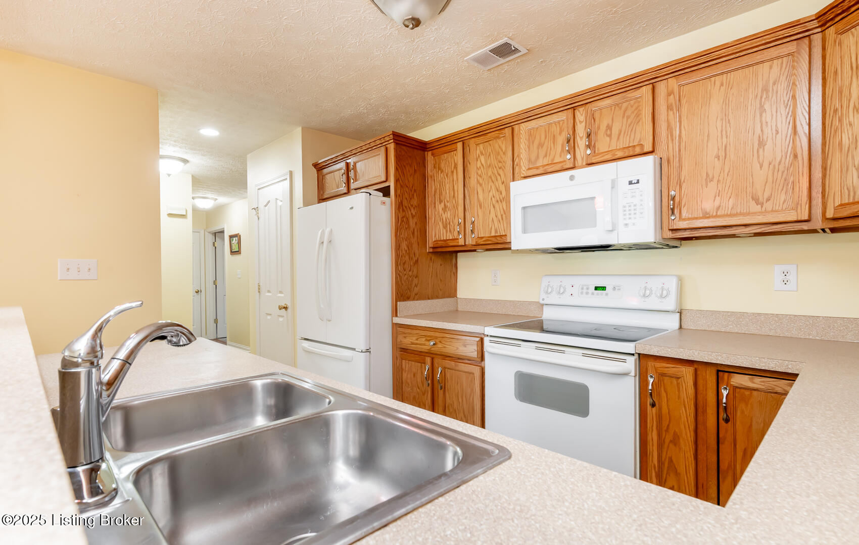 6618 Woods Mill Dr, Louisville, Kentucky image 16