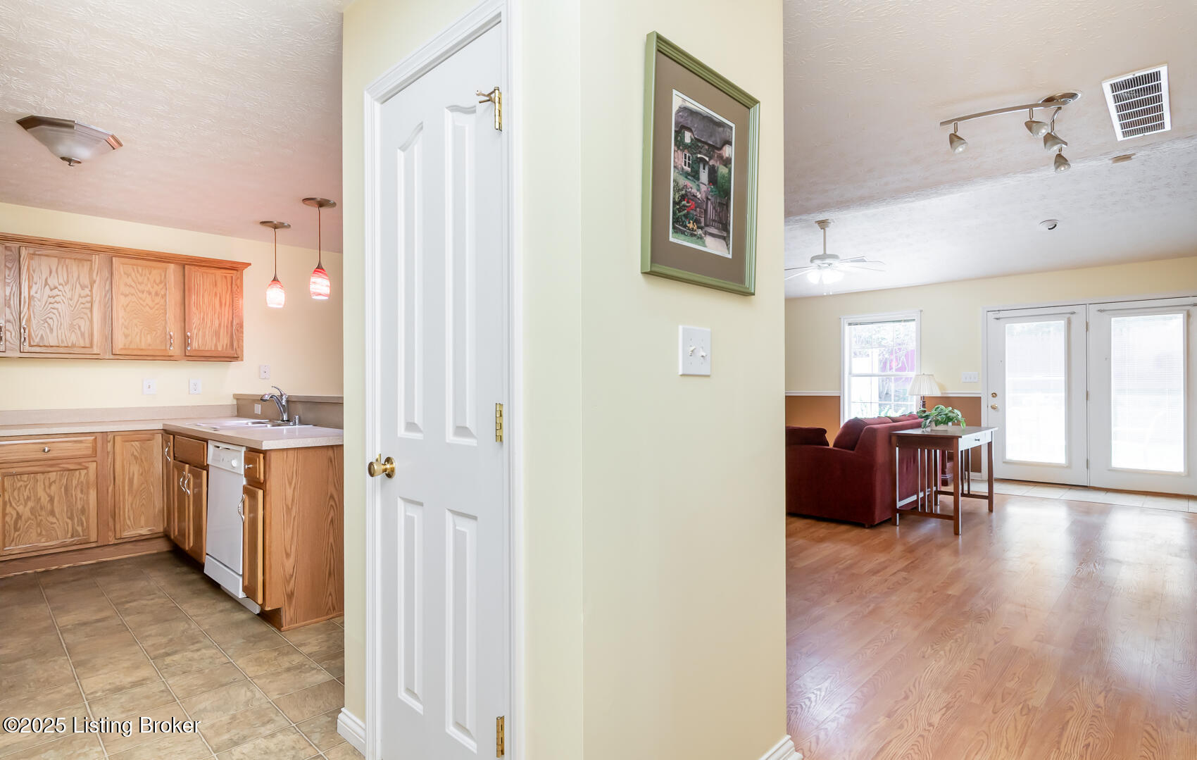 6618 Woods Mill Dr, Louisville, Kentucky image 11