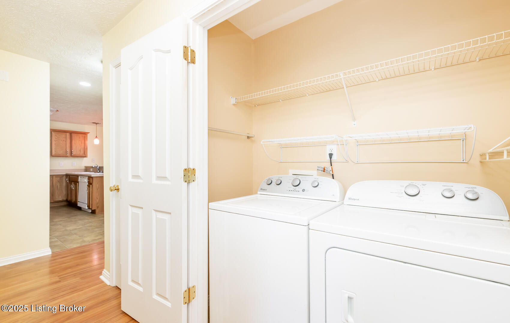 6618 Woods Mill Dr, Louisville, Kentucky image 29