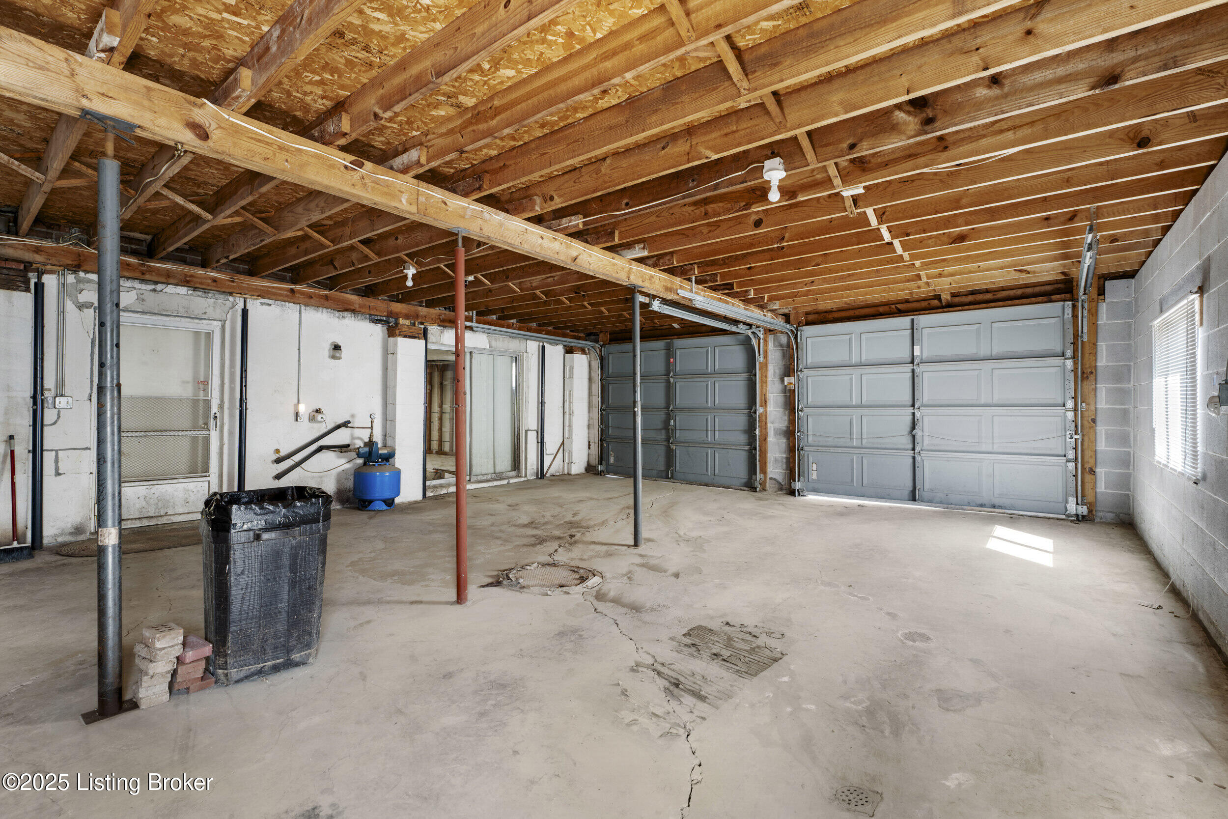 628 N Lakeview Dr, Shepherdsville, Kentucky image 26