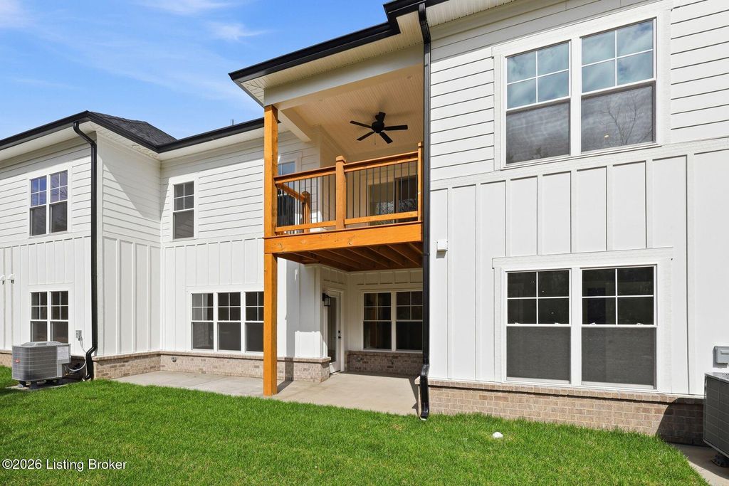 Photo of 14721 Stable Gate Pl, Louisville, KY 40299 (MLS # 1717533)