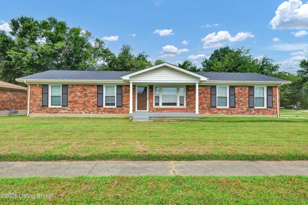 Photo of 4400 Sunflower Ave, Louisville, KY 40216 (MLS # 1726844)