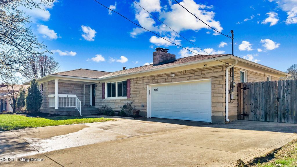 Photo of 9020 Wooddale Dr, Louisville, KY 40272 (MLS # 1714818)