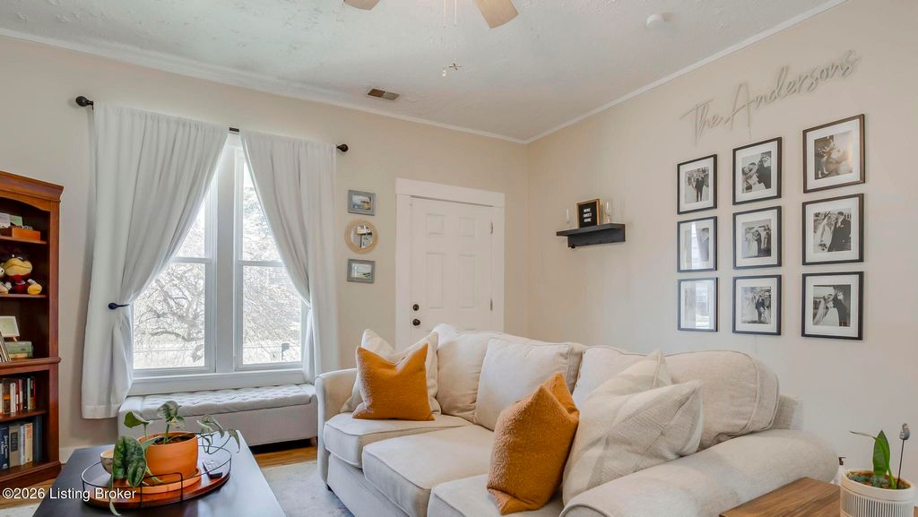 Photo of 2139 Bradley Ave, Louisville, KY 40217 (MLS # 1710541)