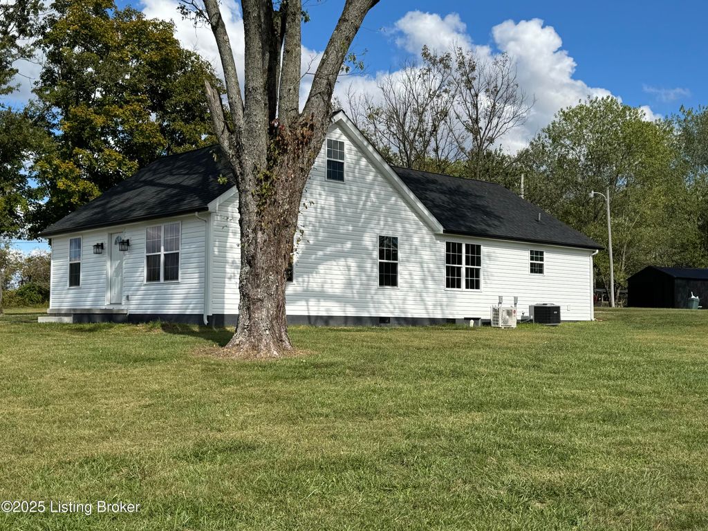 Photo of 6515 Loretto Rd, Bardstown, KY 40004 (MLS # 1705293)