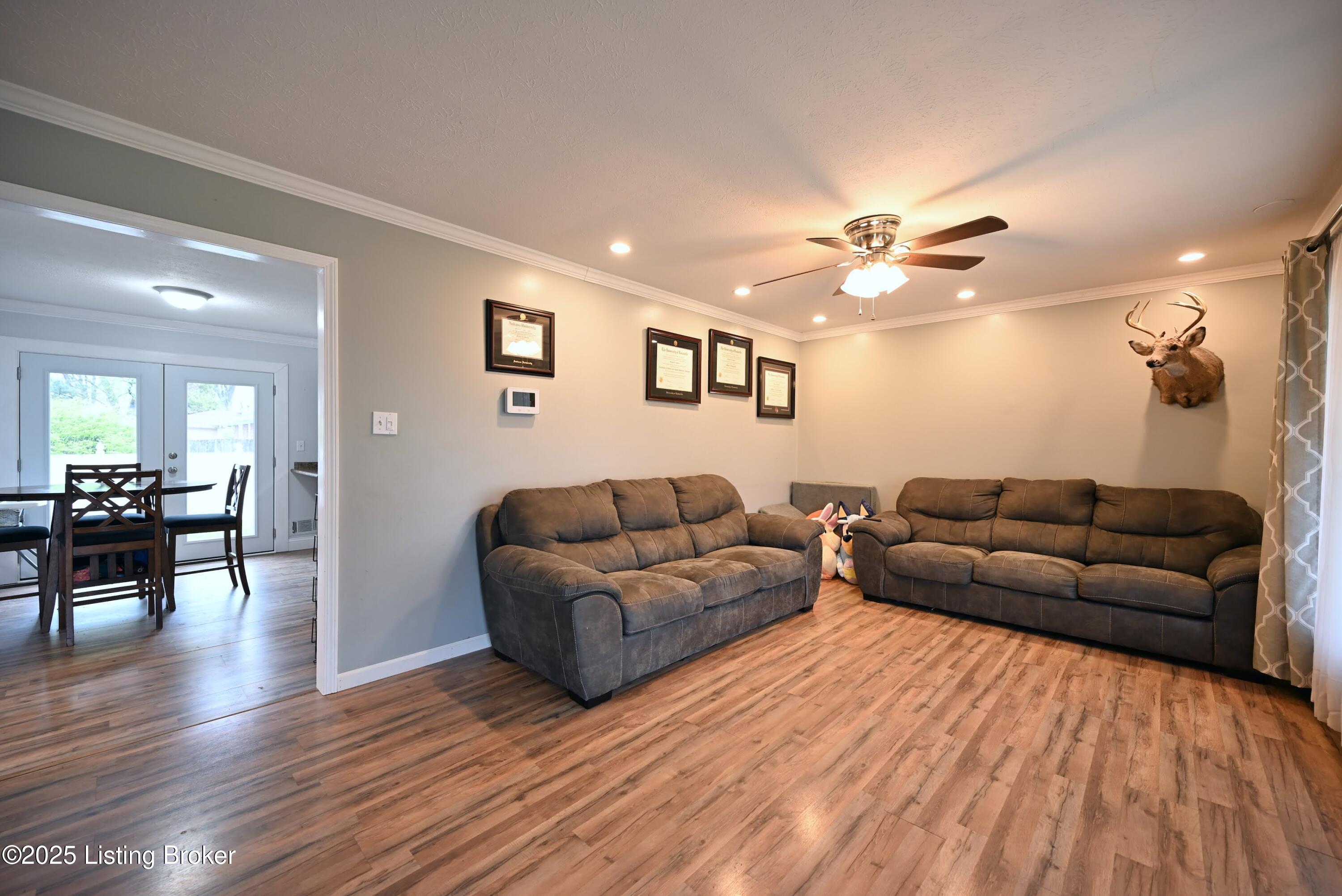 6009 Seaforth Way, Louisville, Kentucky image 2