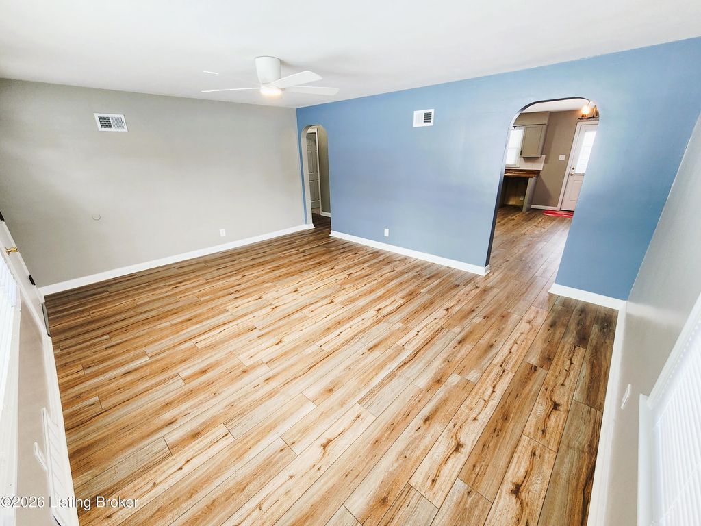 Photo of 1716 Kennedy Rd, Louisville, KY 40216 (MLS # 1708224)