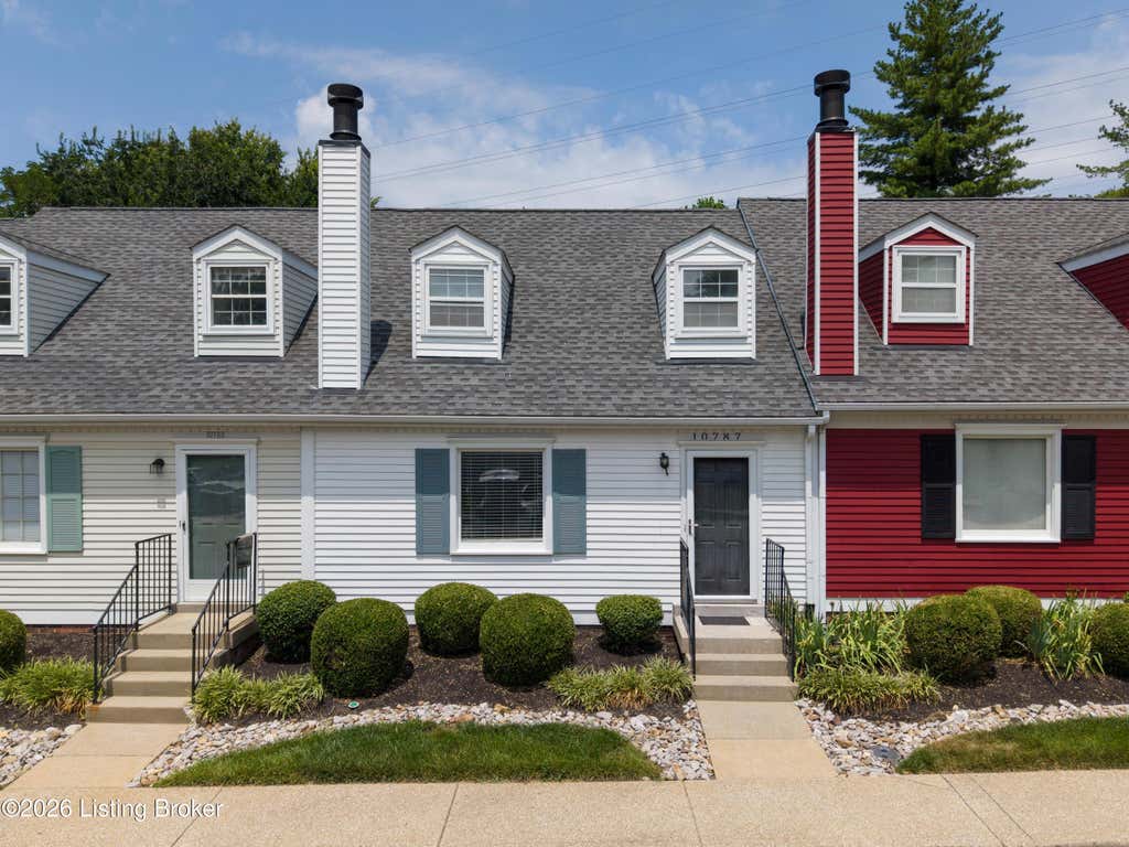 Photo of 10787 Colonial Woods Way, Louisville, KY 40223 (MLS # 1724542)