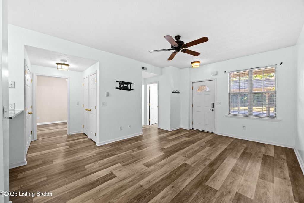 Photo of 13202 Prospect Glen Way, Prospect, KY 40059 (MLS # 1696915)