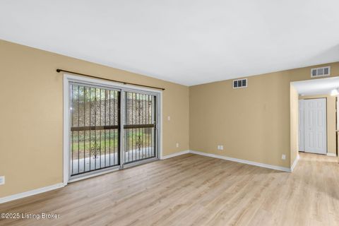 Photo of 802 Highwood Dr, Louisville, KY 40206 (MLS # 1702150)