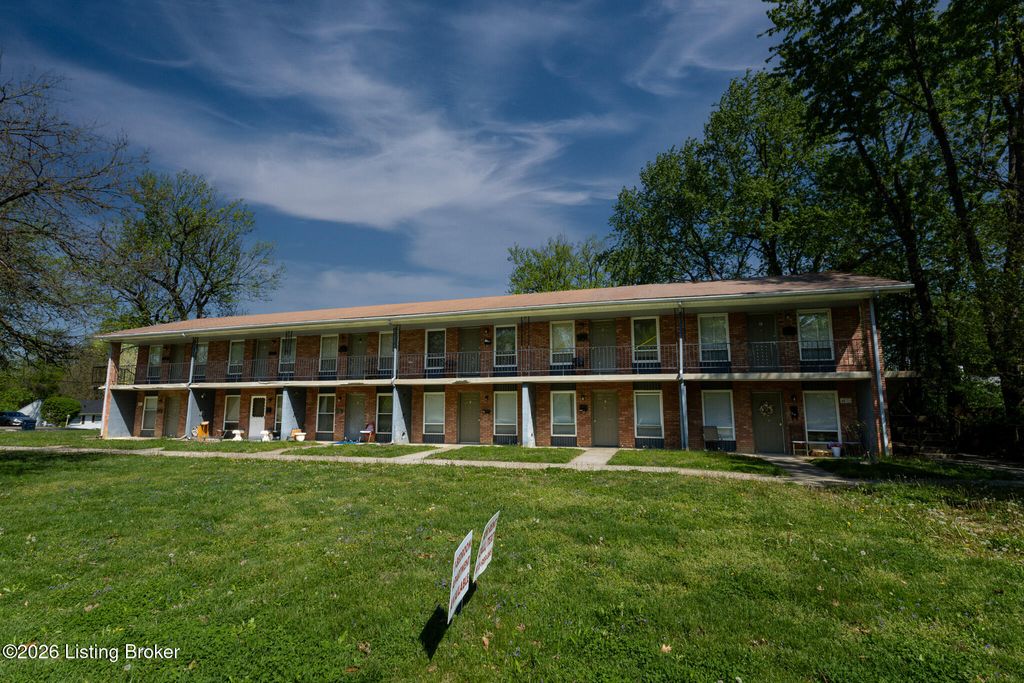 Photo of 1909 San Jose Ave, Louisville, KY 40216 (MLS # 1713938)