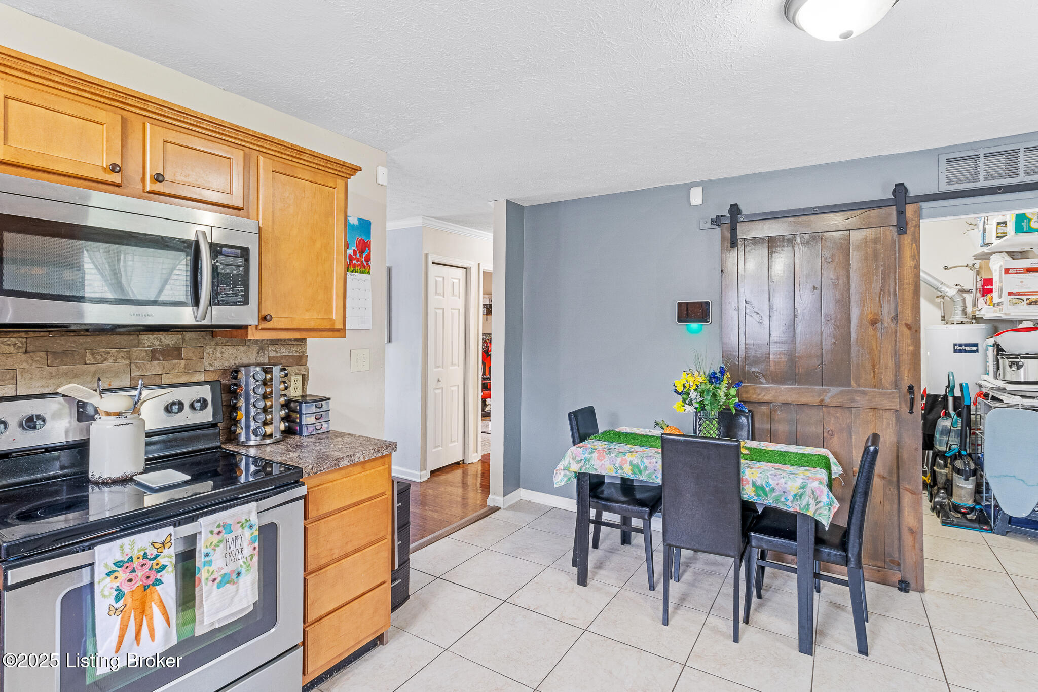 10103 Rolling Stone Dr, Louisville, Kentucky image 9