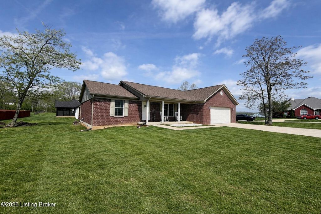 Photo of 309 River Cliff Blvd, Brandenburg, KY 40108 (MLS # 1714284)