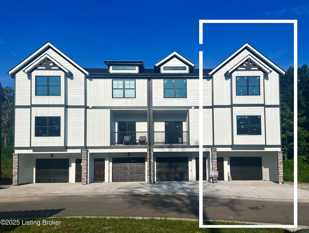 Photo of 7108 Park Vue Dr, Crestwood, KY 40014 (MLS # 1685161)