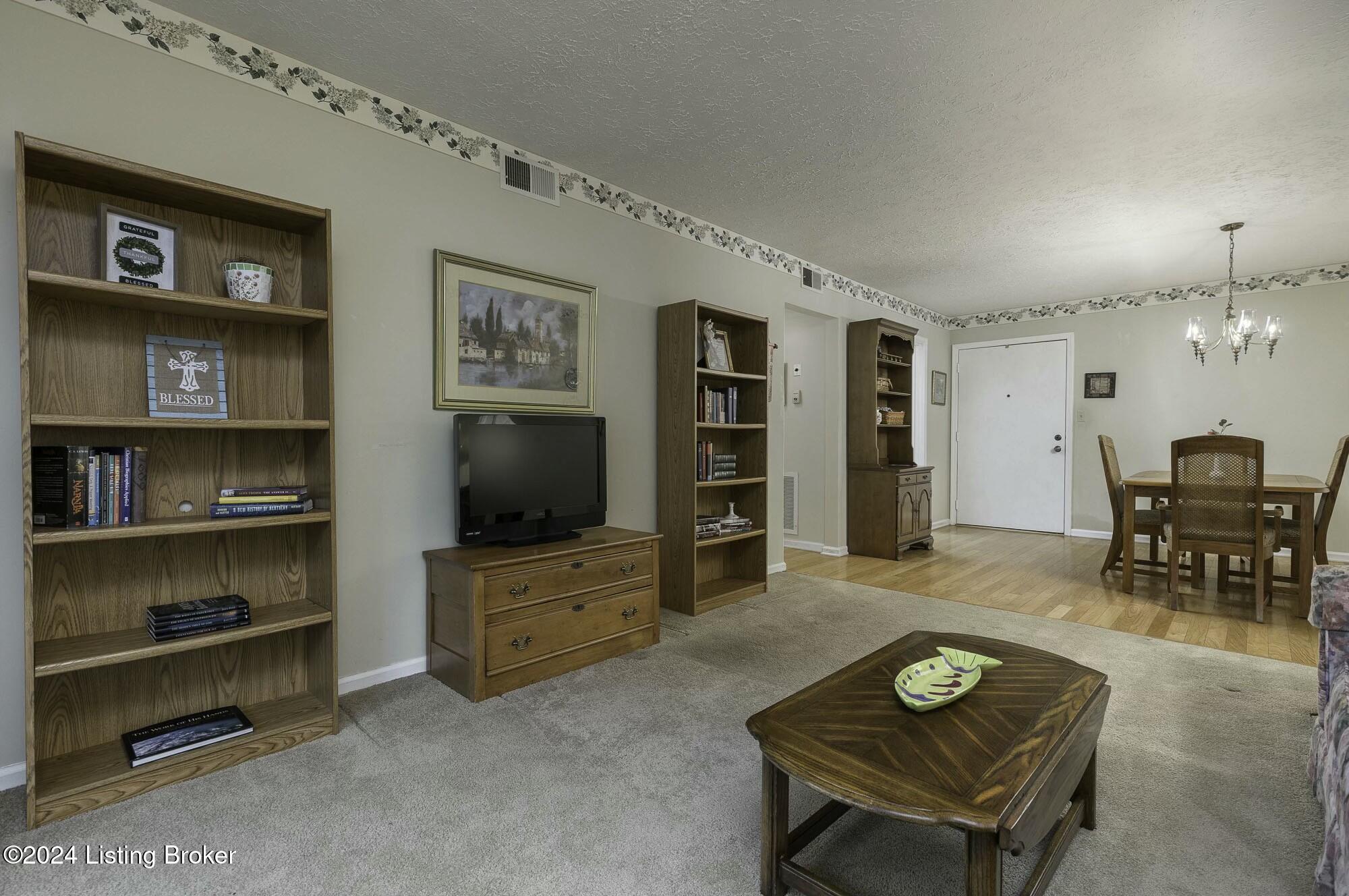 165 Thierman Ln #209, Louisville, Kentucky image 7