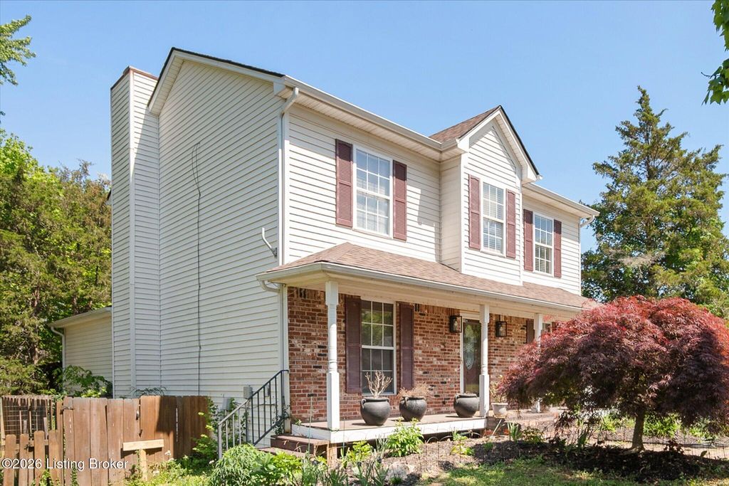 Photo of 5213 Manor Dr, Crestwood, KY 40014 (MLS # 1716259)