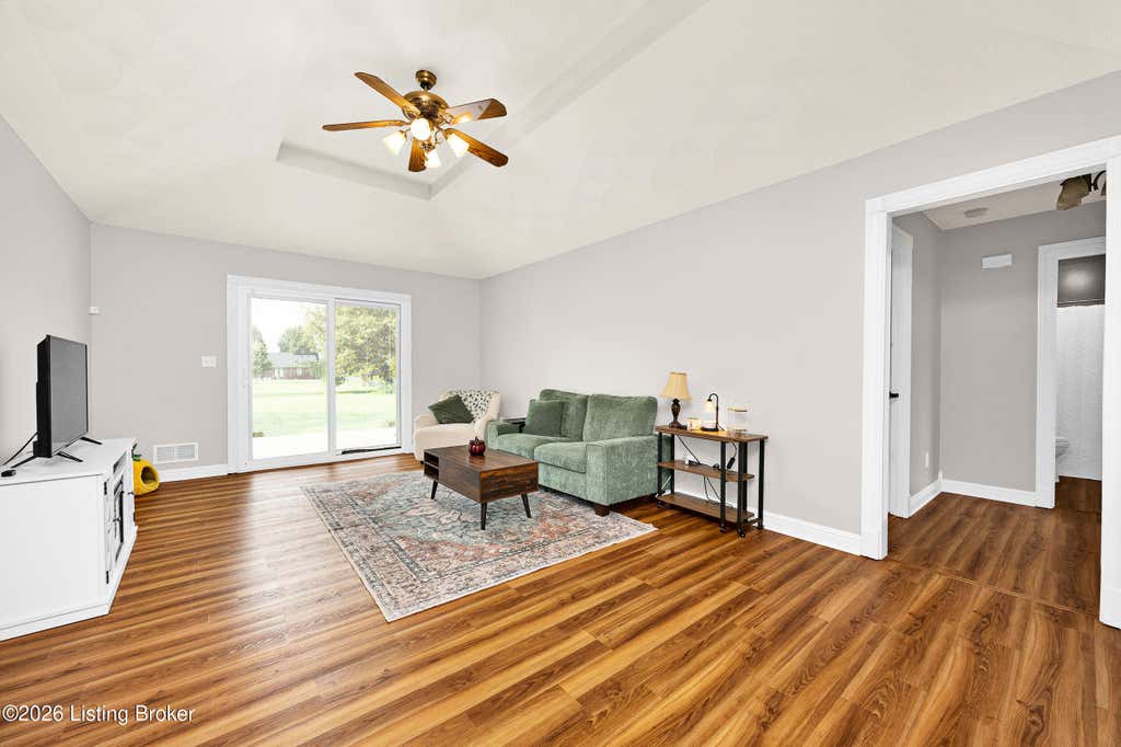 Photo of 1007 Bryan Dr, Bardstown, KY 40004 (MLS # 1726042)
