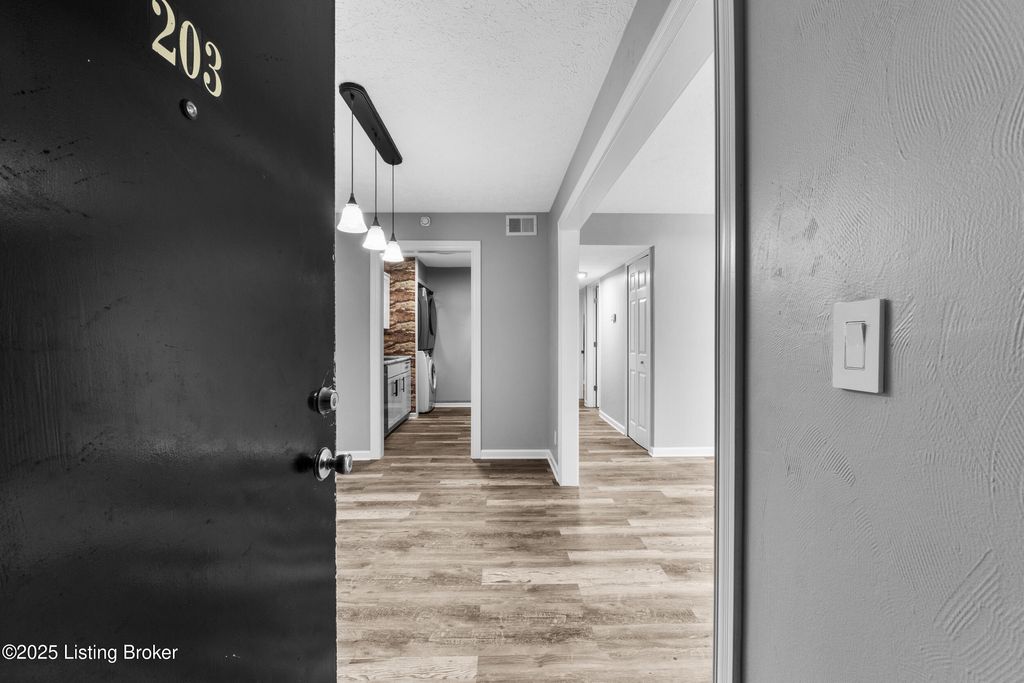 Photo of 3501 Lodge Ln #203, Louisville, KY 40218 (MLS # 1700598)