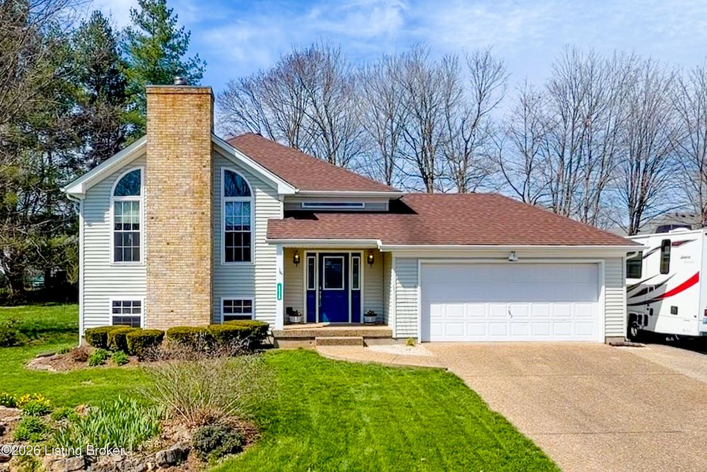 Photo of 6625 Riverbirch Dr, Pewee Valley, KY 40056 (MLS # 1712644)