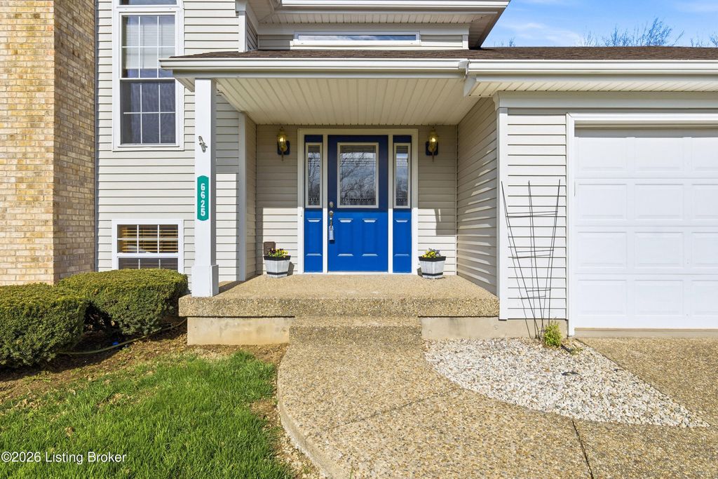 Photo of 6625 Riverbirch Dr, Pewee Valley, KY 40056 (MLS # 1712644)