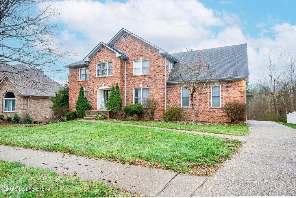Photo of 10418 Glenmary Farm Dr, Louisville, KY 40291 (MLS # 1713034)