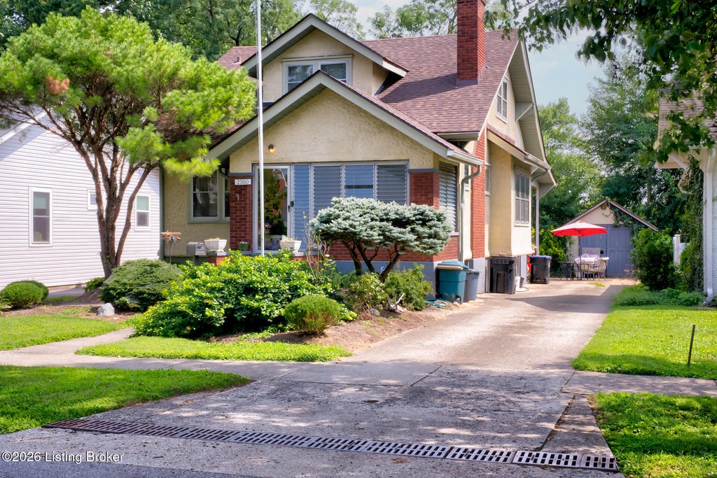 Photo of 2360 Hawthorne Ave, Louisville, KY 40205 (MLS # 1732501)