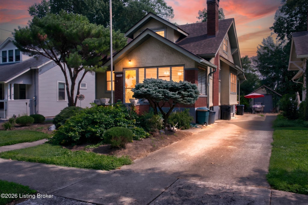 Photo of 2360 Hawthorne Ave, Louisville, KY 40205 (MLS # 1732501)