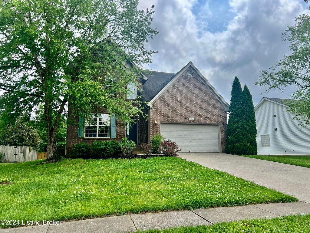 Photo of 9210 Eminence Ct, Prospect, KY 40059 (MLS # 1709580)
