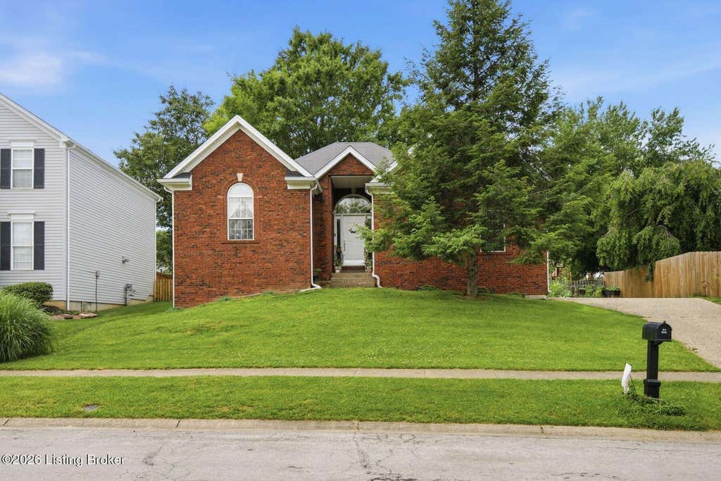 Photo of 5118 Silverton Ln, Louisville, KY 40241 (MLS # 1720619)