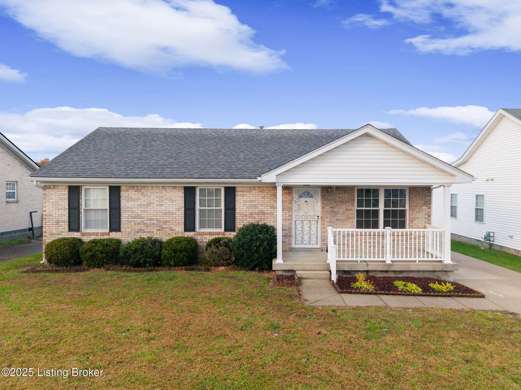 Photo of 8805 Persistence Dr, Louisville, KY 40229 (MLS # 1708633)