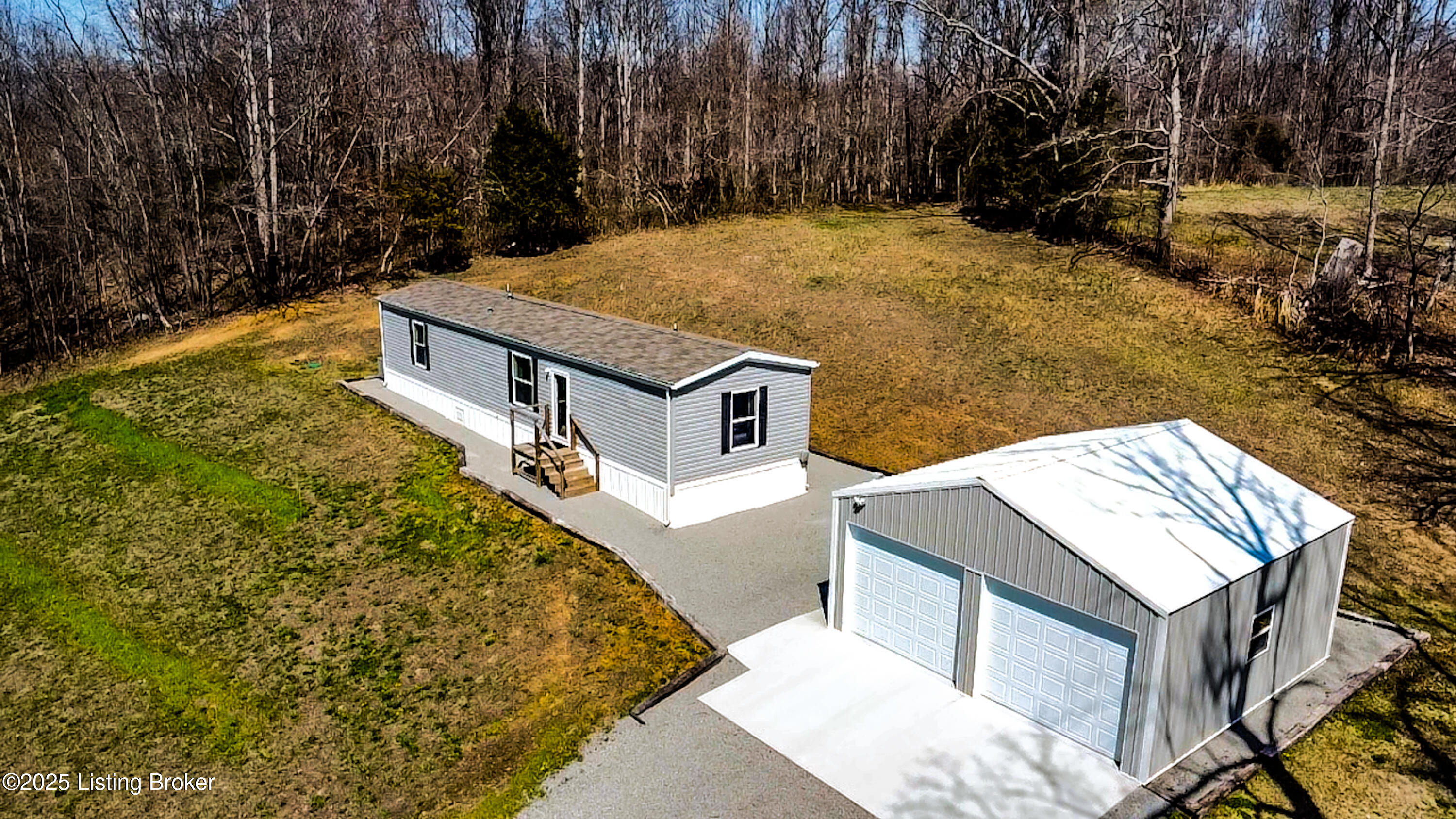 1544 Old Sano Rd, Russell Springs, Kentucky image 2