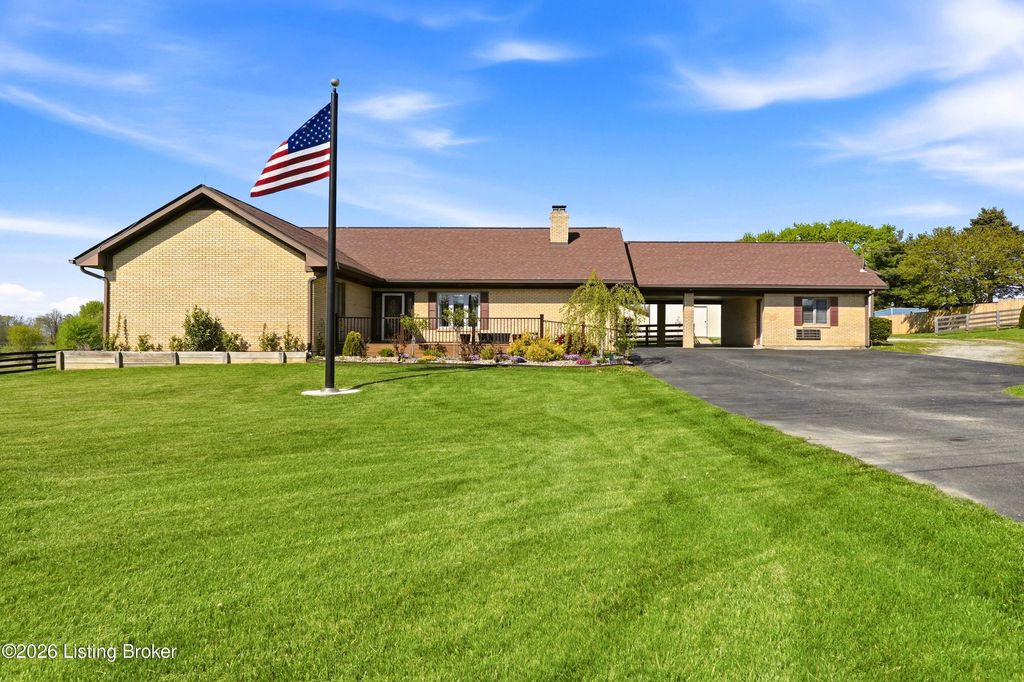 Photo of 5971 Frankfort Rd, Shelbyville, KY 40065 (MLS # 1713947)