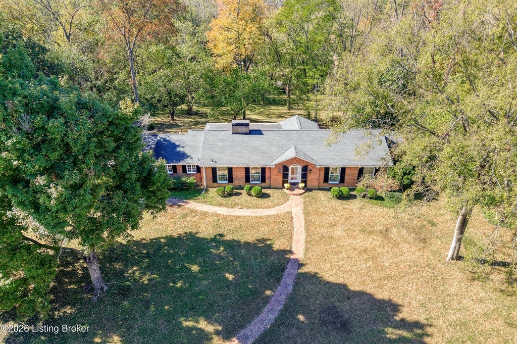 Photo of 432 Twinbrook Rd, Louisville, KY 40207 (MLS # 1732534)