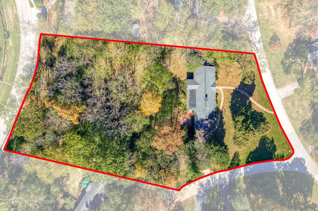 Photo of 432 Twinbrook Rd, Louisville, KY 40207 (MLS # 1732534)