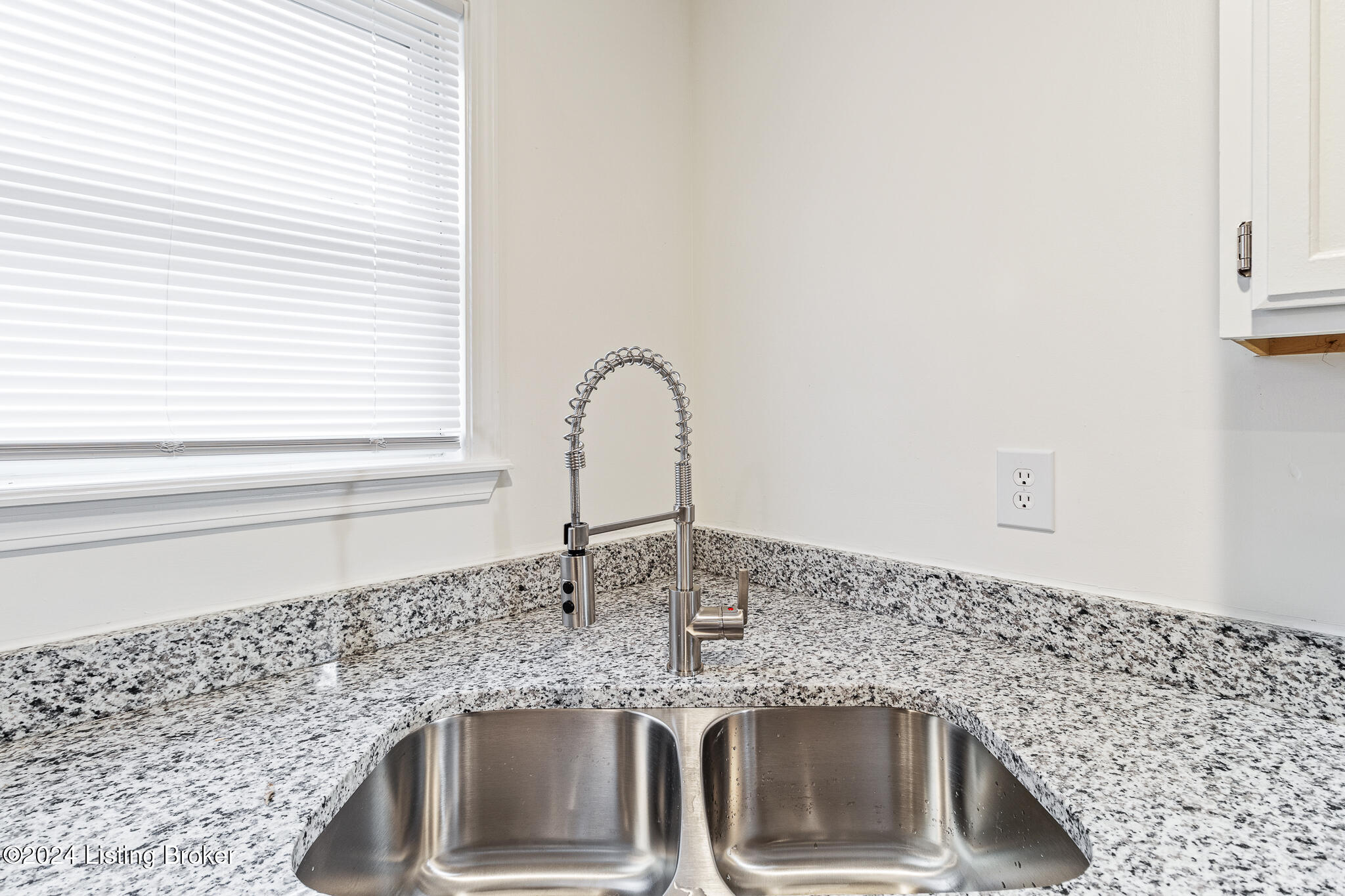 2707 W Madison St, Louisville, Kentucky image 7
