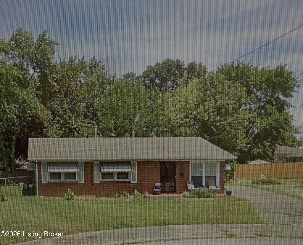 Photo of 1200 Fairland Pl, Louisville, KY 40211 (MLS # 1730722)