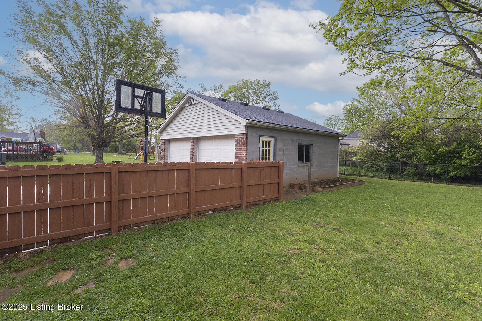 6524 Manassas Dr, Pewee Valley, Kentucky image 8