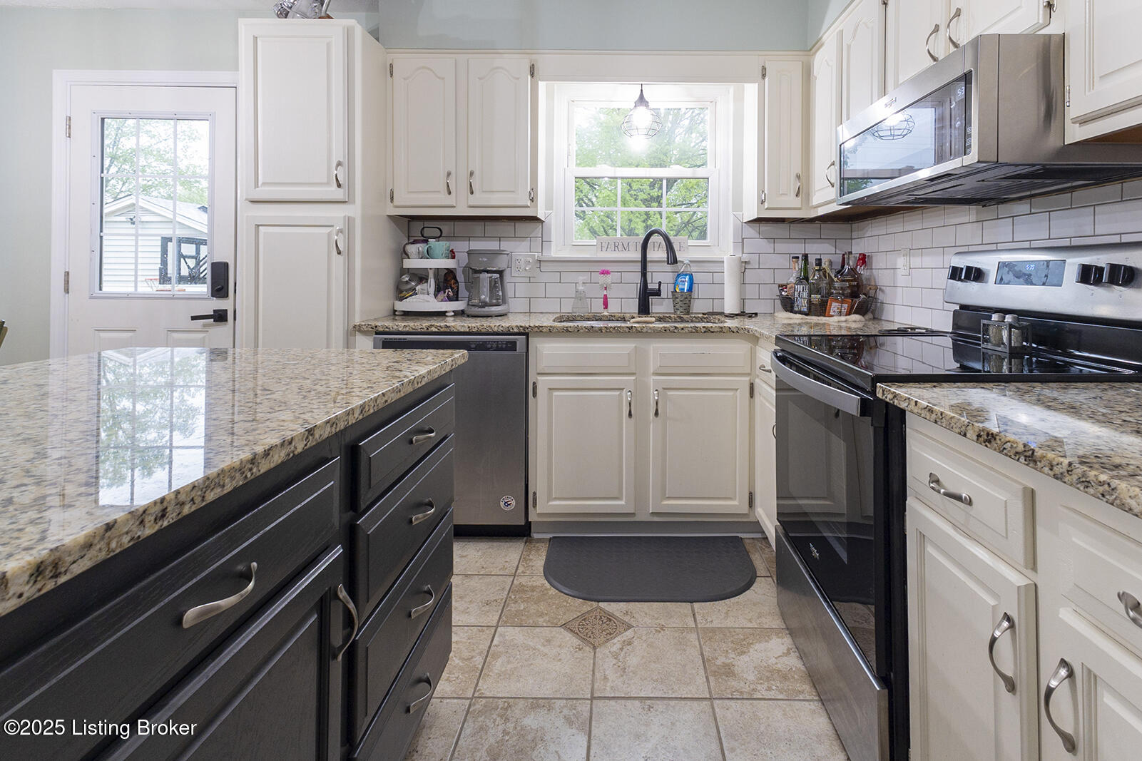 6524 Manassas Dr, Pewee Valley, Kentucky image 17