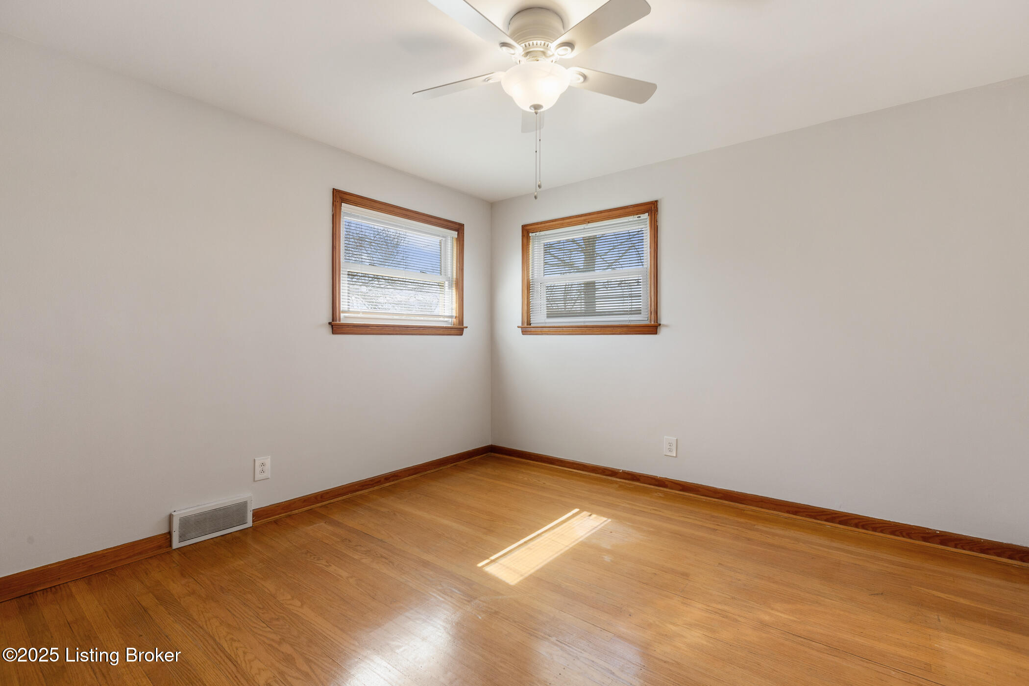 3232 Elane Dr, Louisville, Kentucky image 10