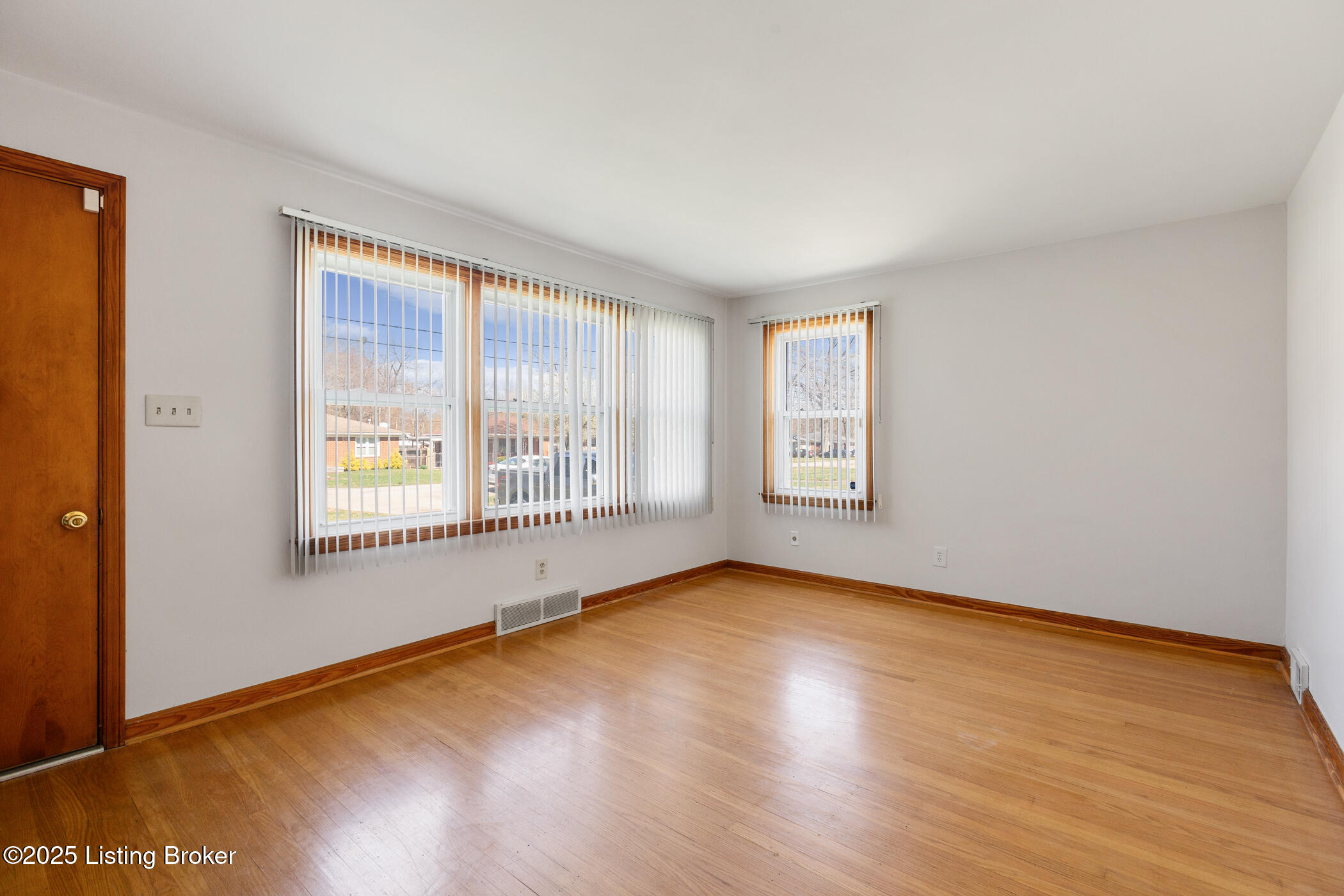 3232 Elane Dr, Louisville, Kentucky image 3