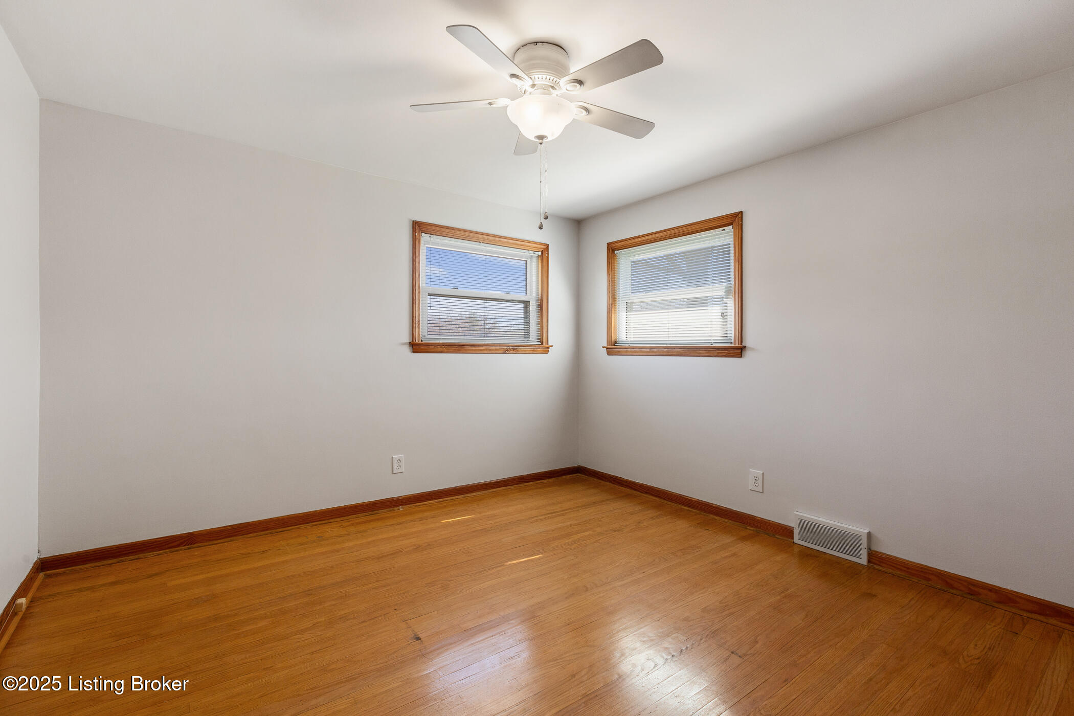 3232 Elane Dr, Louisville, Kentucky image 8