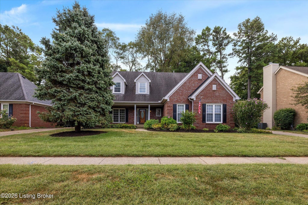 Photo of 10504 Edgewater Rd, Louisville, KY 40223 (MLS # 1728704)