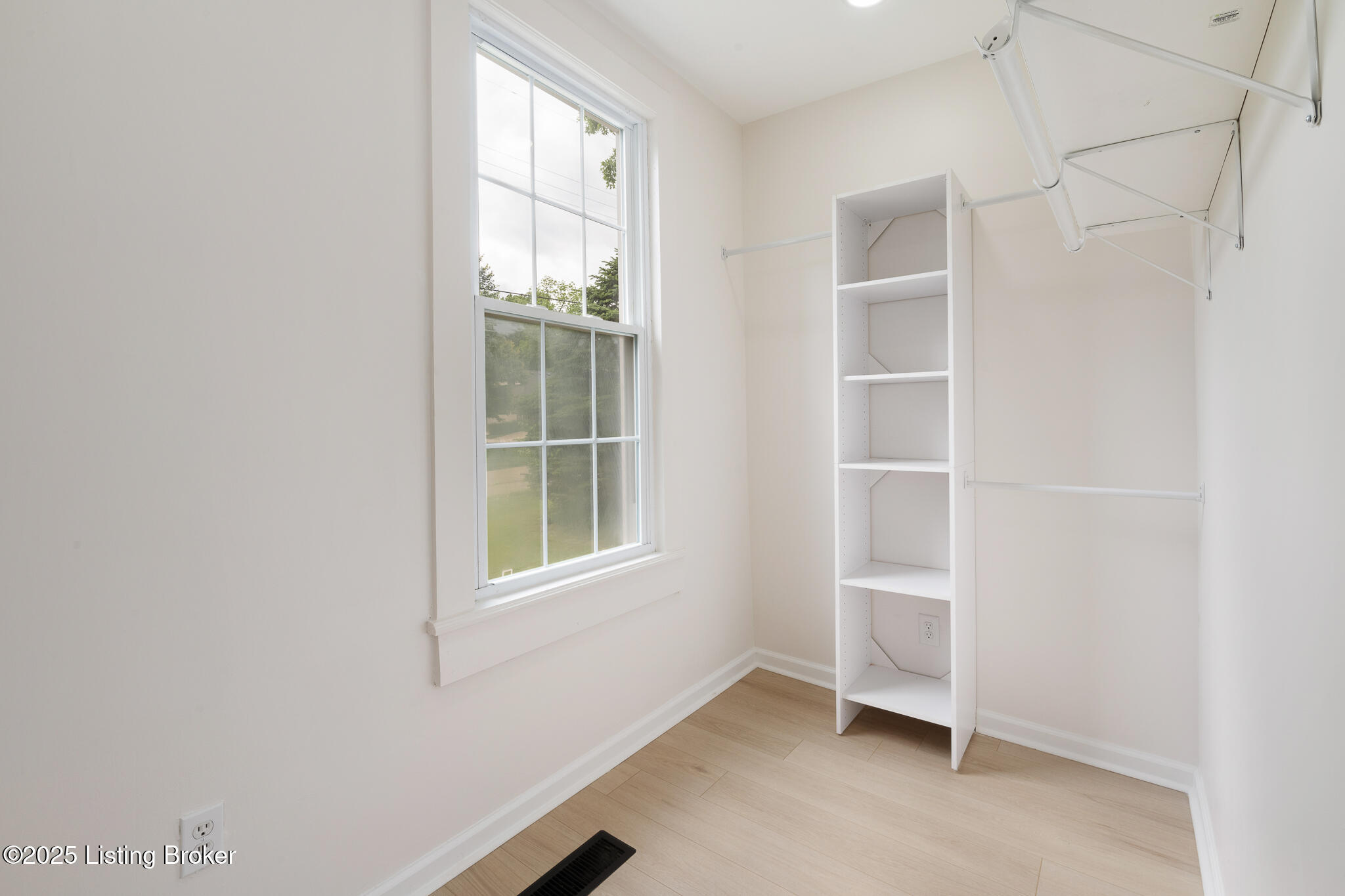 211 Bliss Ave, Louisville, Pennsylvania image 25