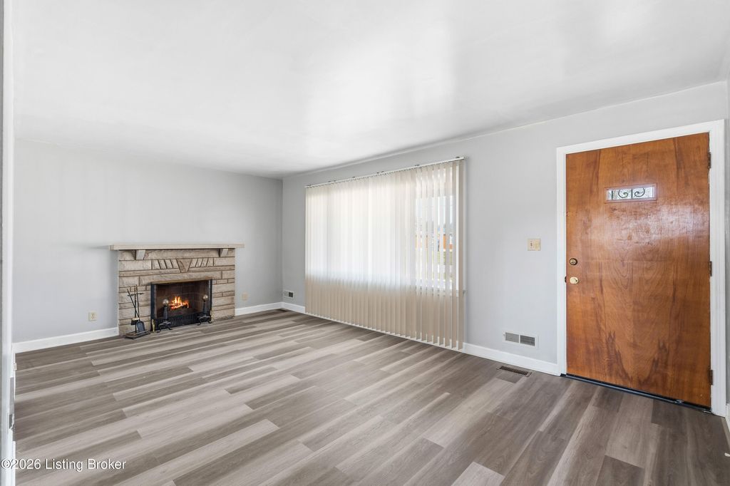 Photo of 3226 Rosewedge Way, Louisville, KY 40216 (MLS # 1706349)